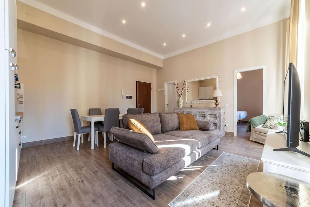 Merulana Bright Apartment Rom